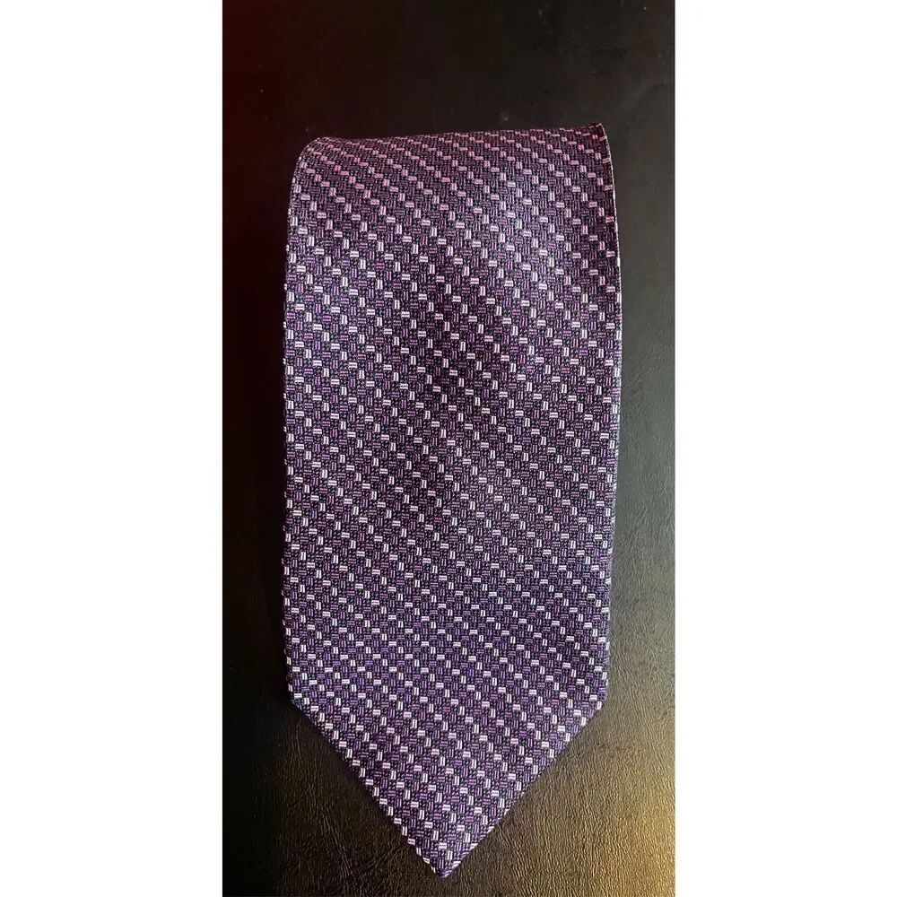 Brooks Brothers tie